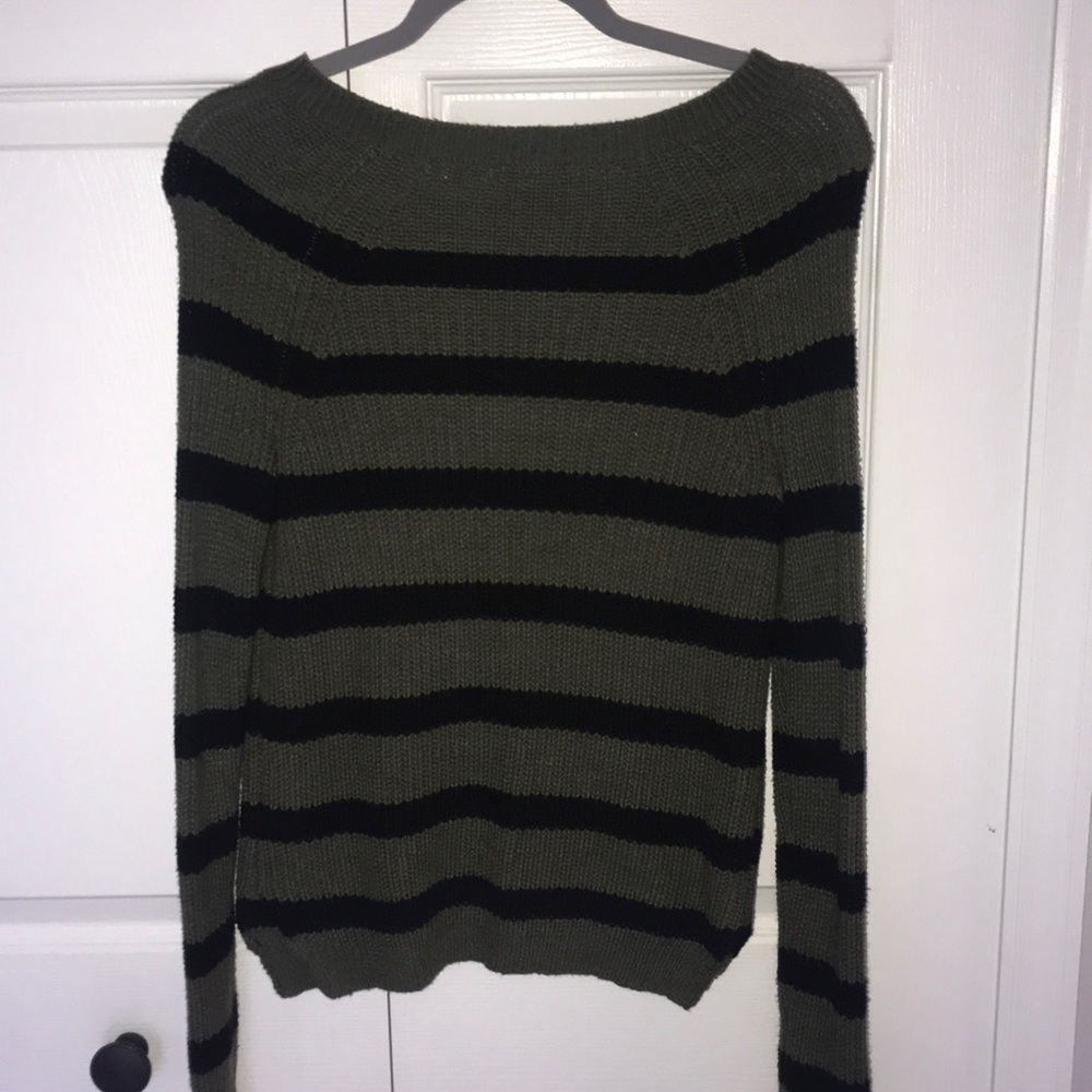 Sweater - Picture 2 of 2
